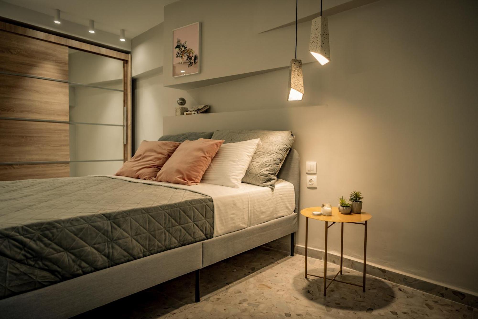 The Glass House Apartment