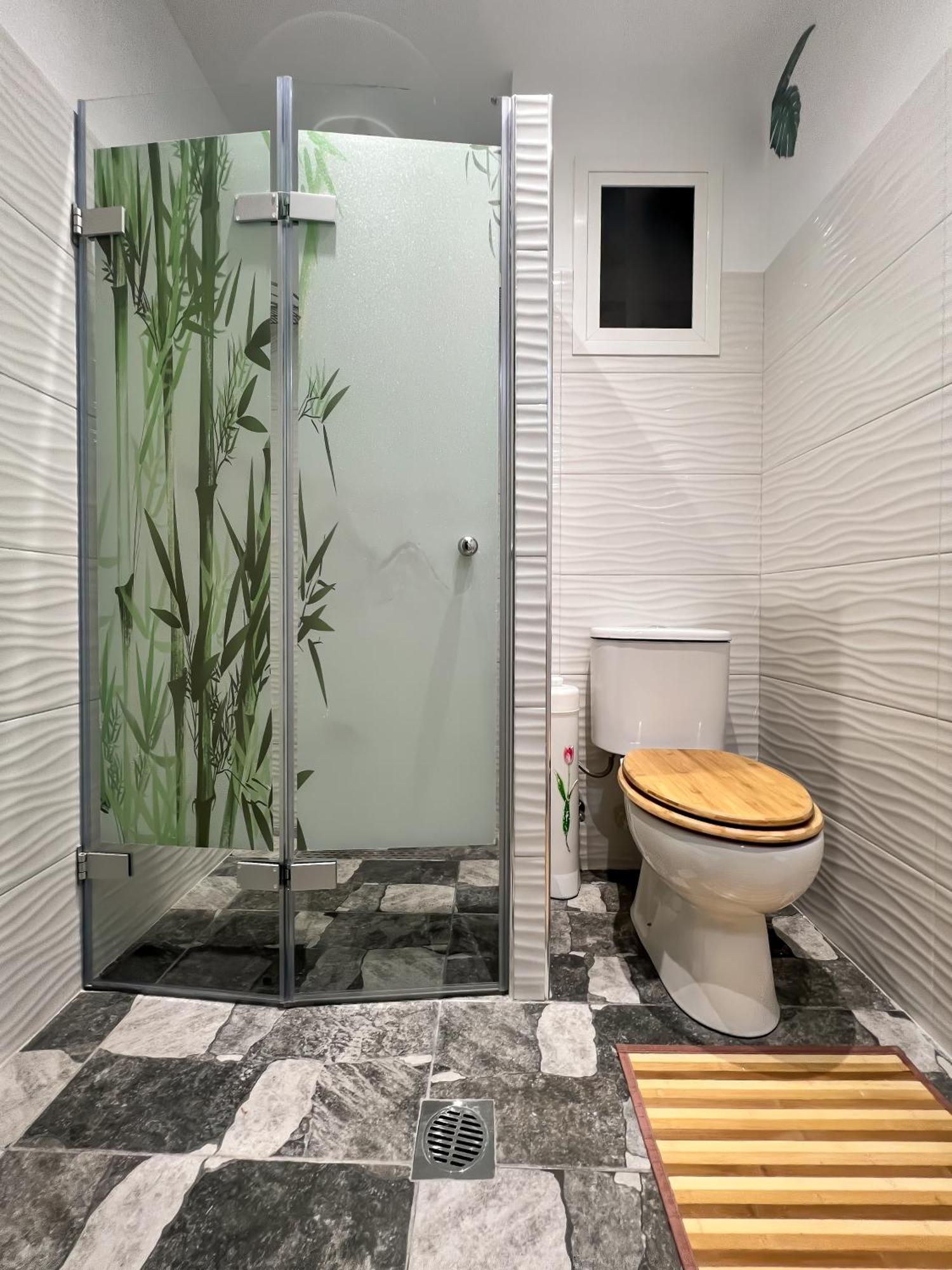 Sonia's Skg 3 Bedroom Family - Near Metro Apartment Thessaloniki