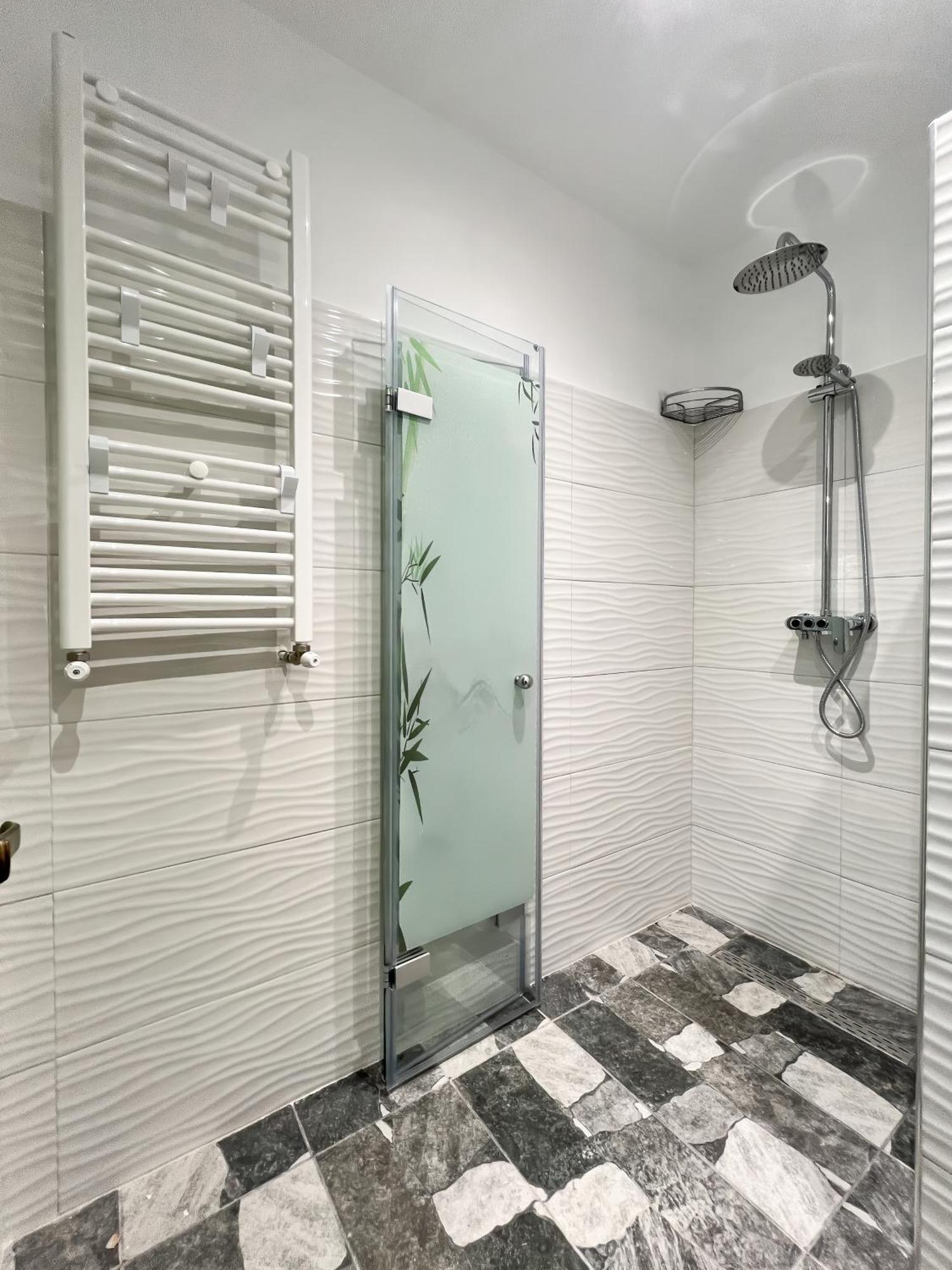 Sonia's Skg 3 Bedroom Family - Near Metro Apartment Thessaloniki