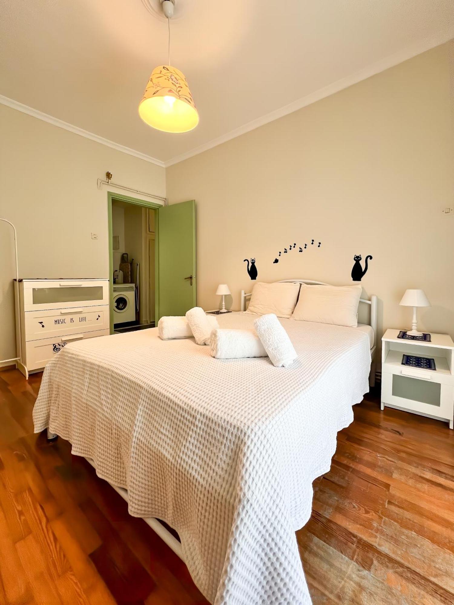Sonia's Skg 3 Bedroom Family - Near Metro *