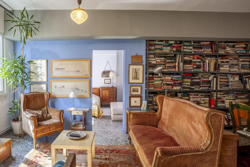 Apartment Greek Retro Decor & Wesanderson's Movies Design *