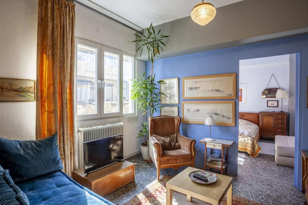 Greek Retro Decor & Wesanderson's Movies Design Apartment *