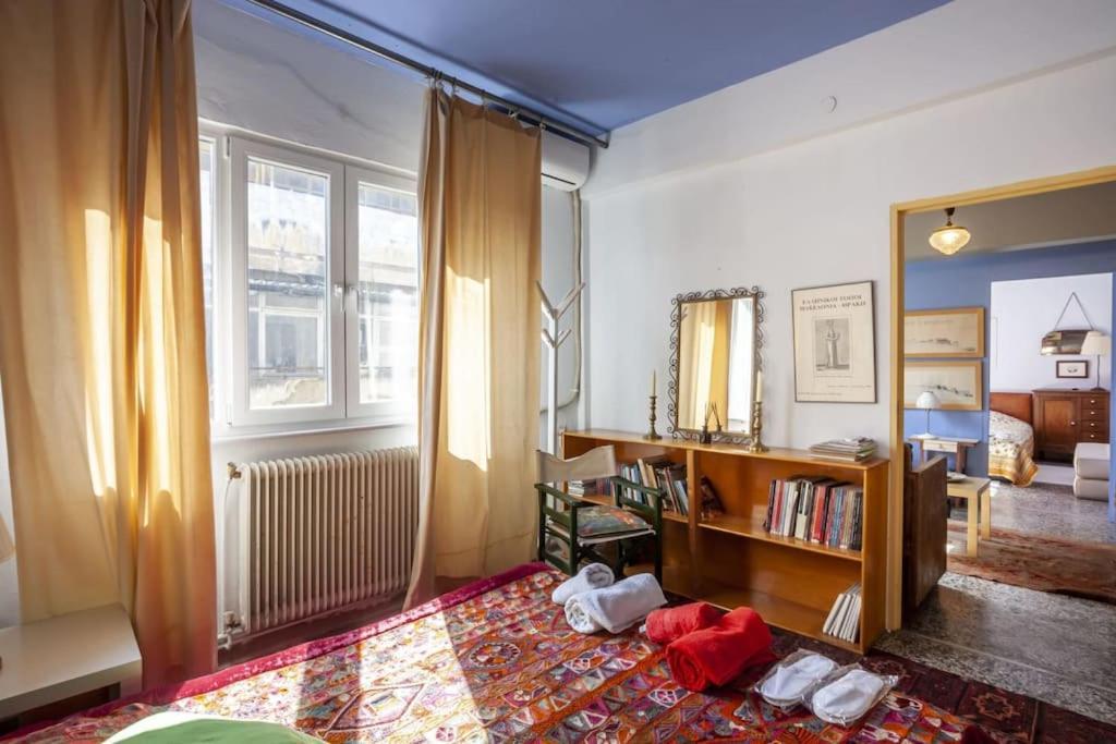 Apartment Greek Retro Decor & Wesanderson's Movies Design