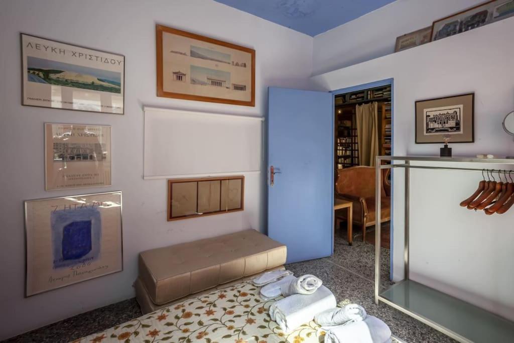 Apartment Greek Retro Decor & Wesanderson's Movies Design *