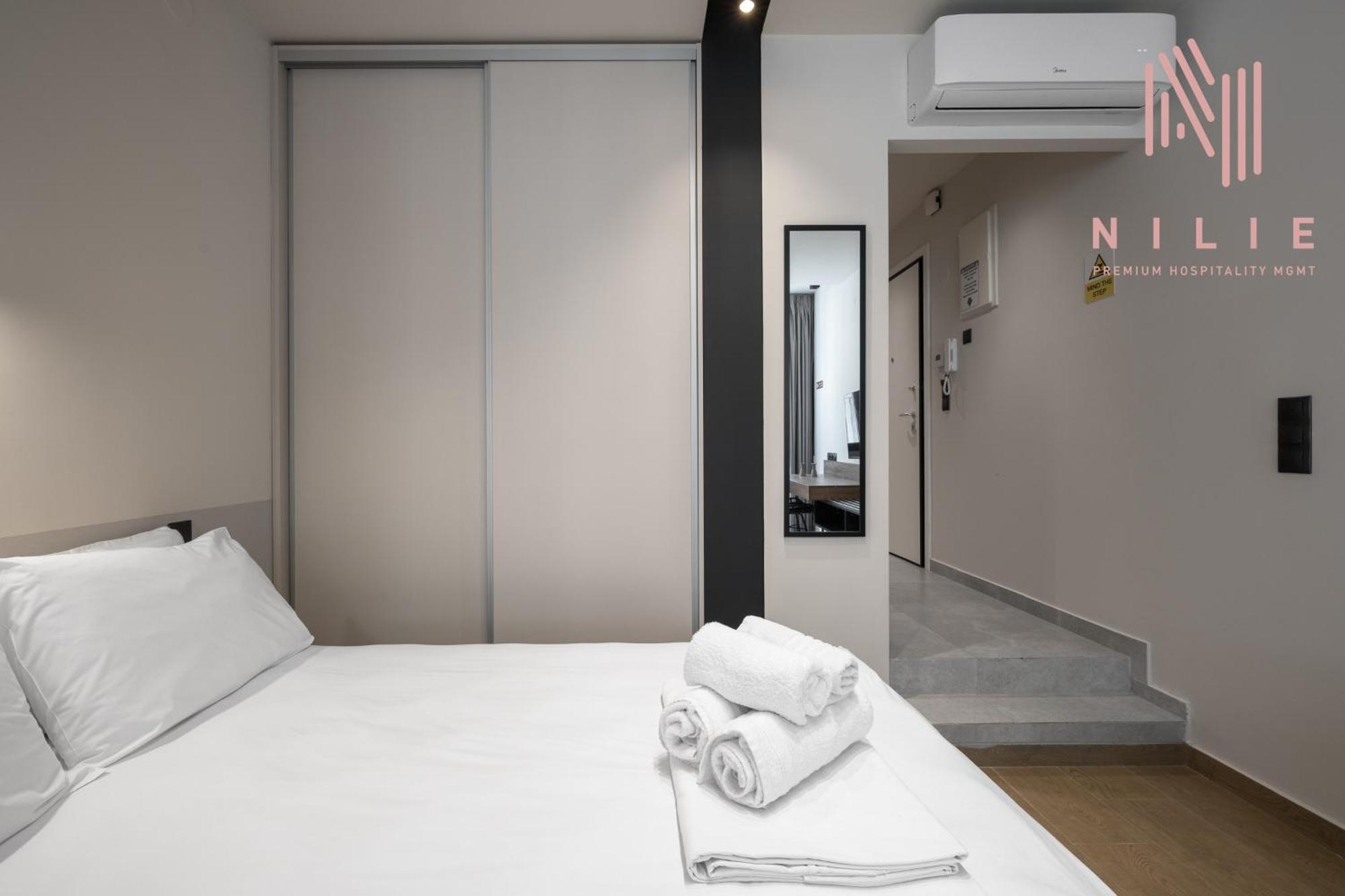 Vellow Door, Nilie Hospitality Mgmt