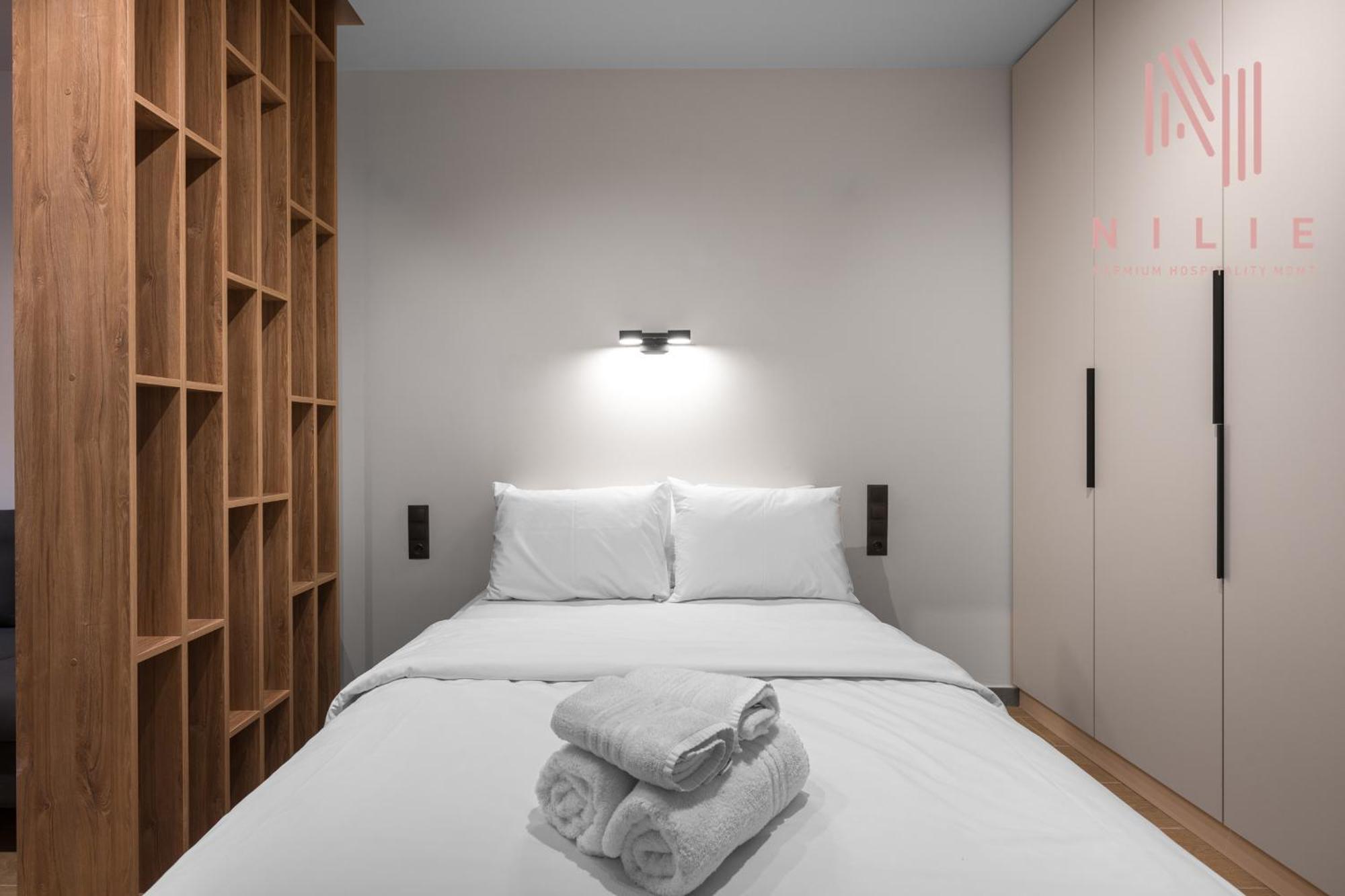 Vellow Door, Nilie Hospitality Mgmt *