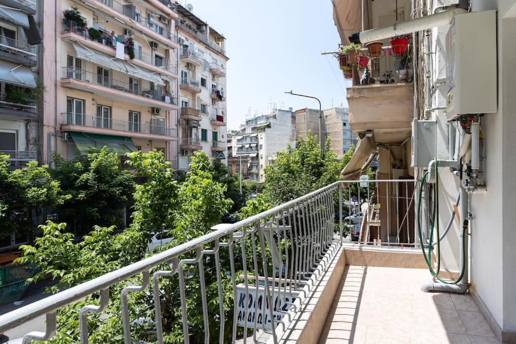 Sunny Retro Near Centre Appartement Thessaloniki