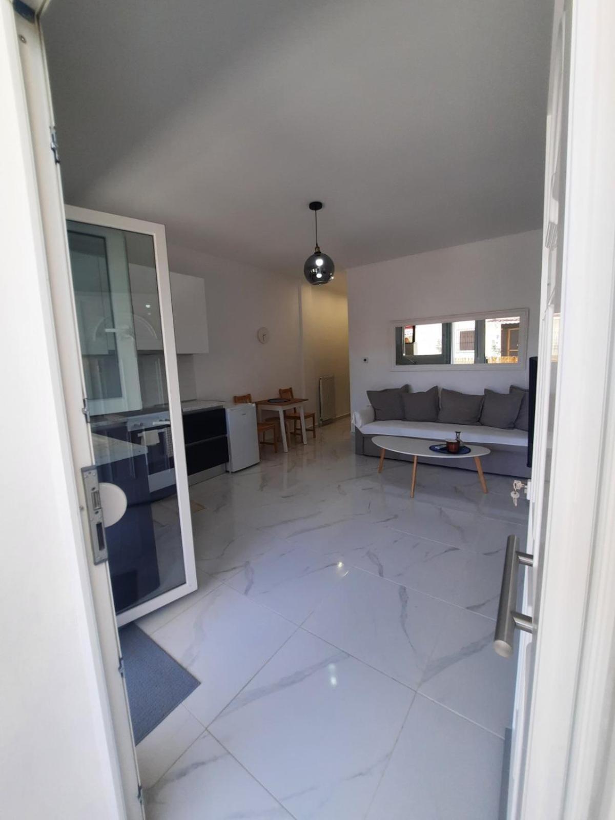 House B Diavata, Apartment *