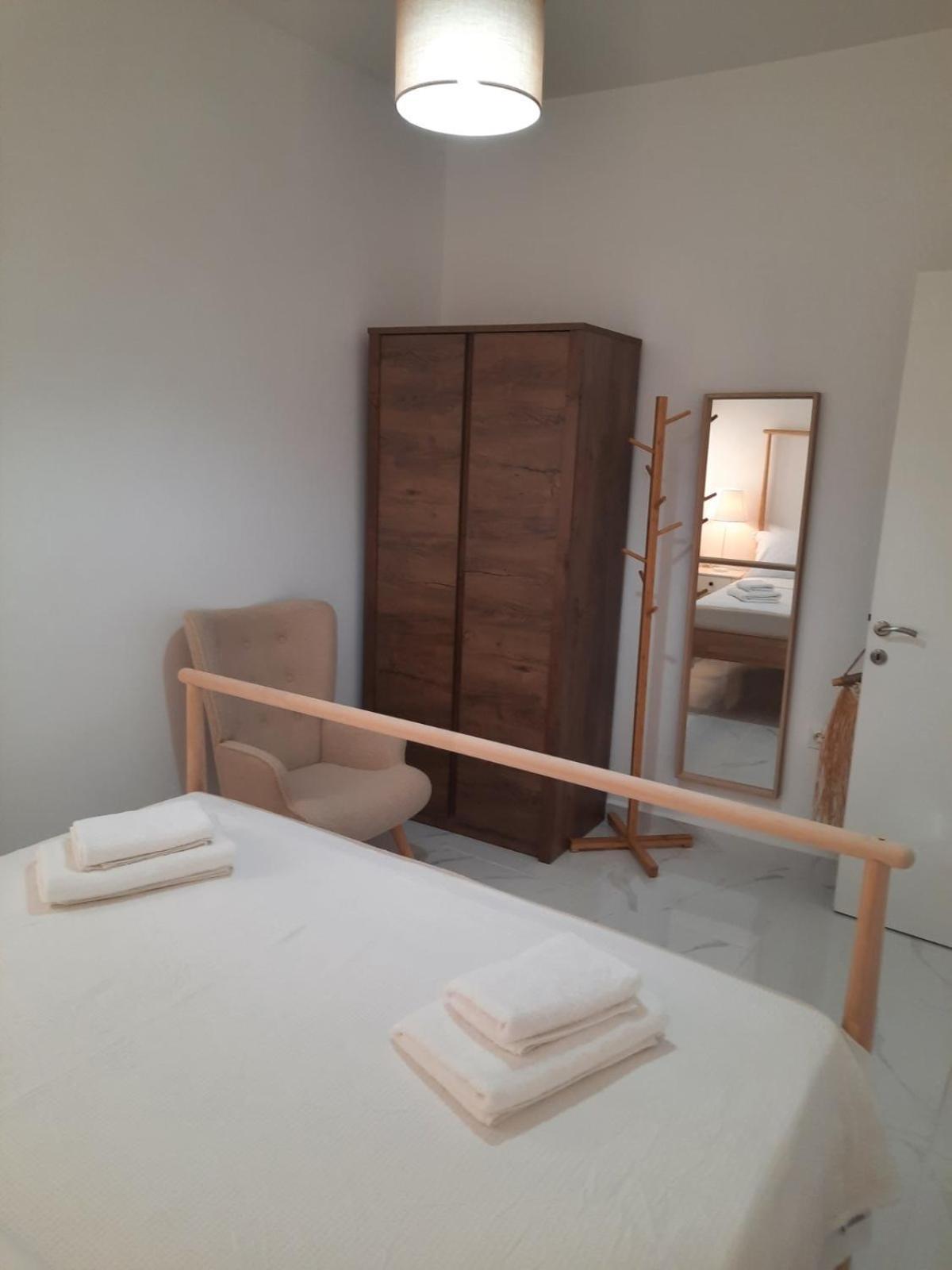 House B Diavata, Daire Selanik