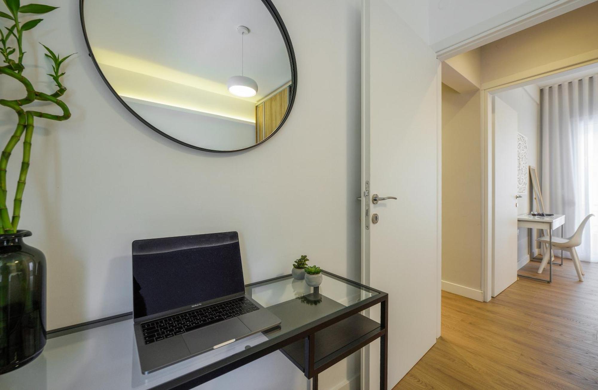 Elysium Retreat Next To White Tower & Helexpo *