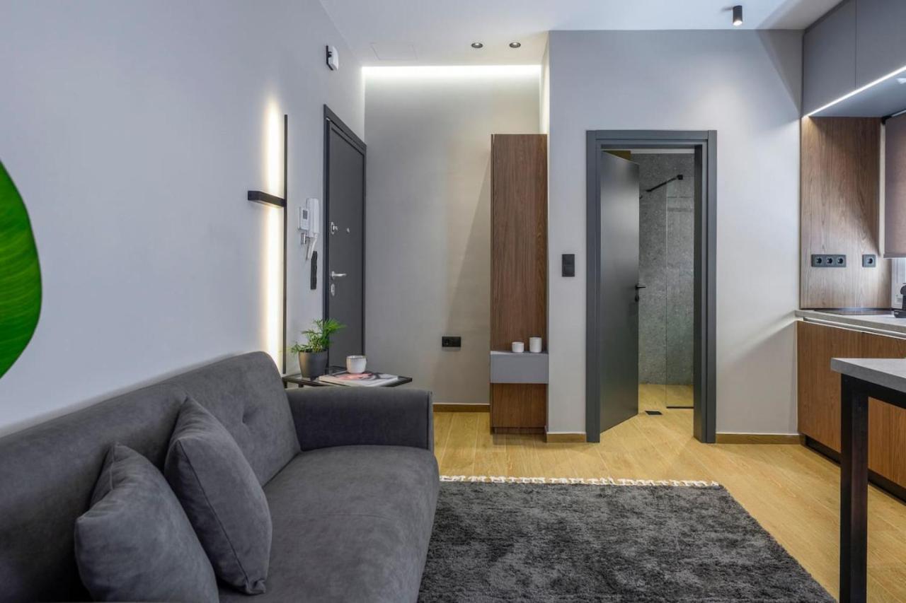 Aristotelian Virtues - Tharros Apartment