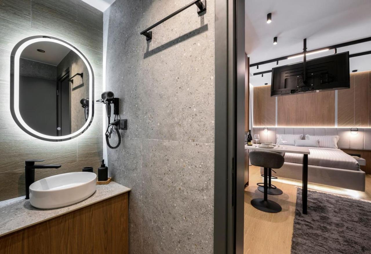 Aristotelian Virtues - Tharros Apartment Thessaloniki