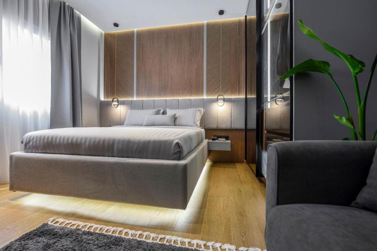 Aristotelian Virtues - Tharros Apartment Thessaloniki