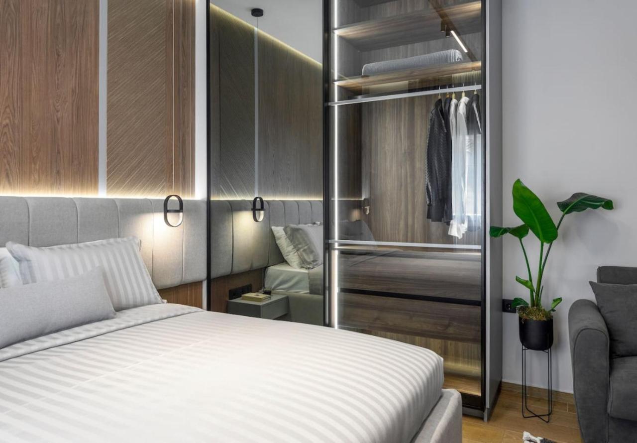 Aristotelian Virtues - Tharros Apartment Thessaloniki