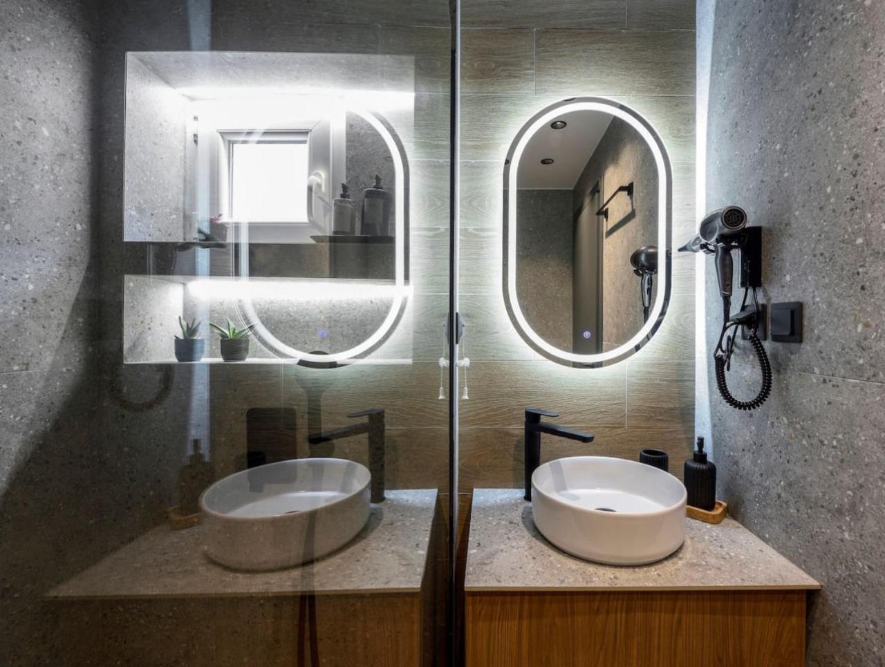 Apartment Aristotelian Virtues - Tharros Thessaloniki