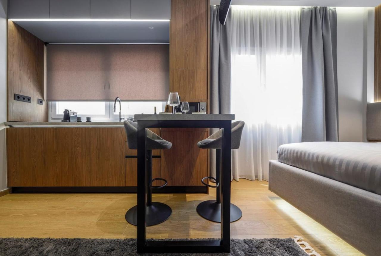 Aristotelian Virtues - Tharros Apartment