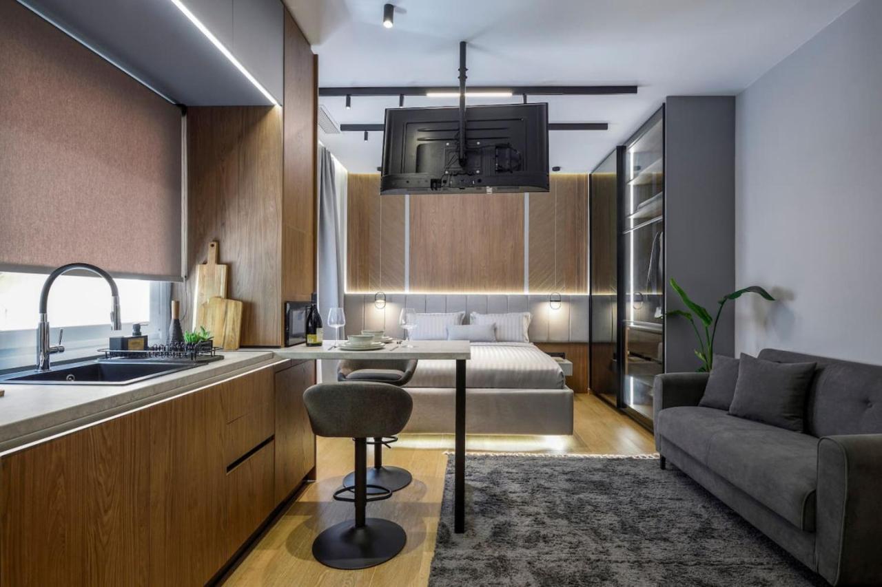 Aristotelian Virtues - Tharros Apartment Thessaloniki