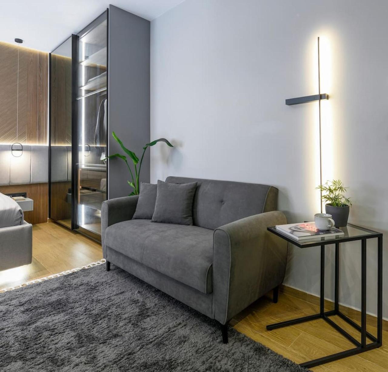 Aristotelian Virtues - Tharros Apartment