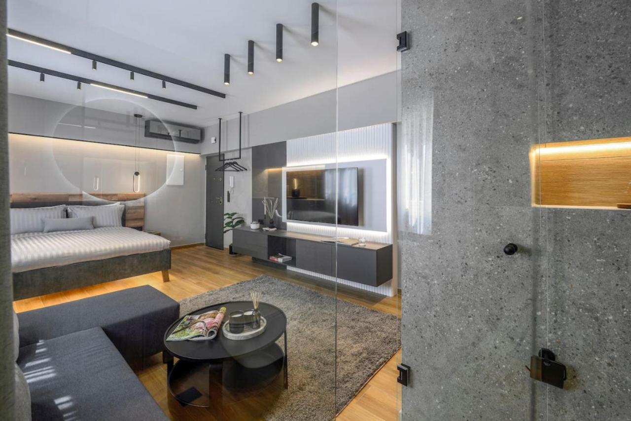 Aristotelian Virtues - Enkrateia Appartement Thessaloniki