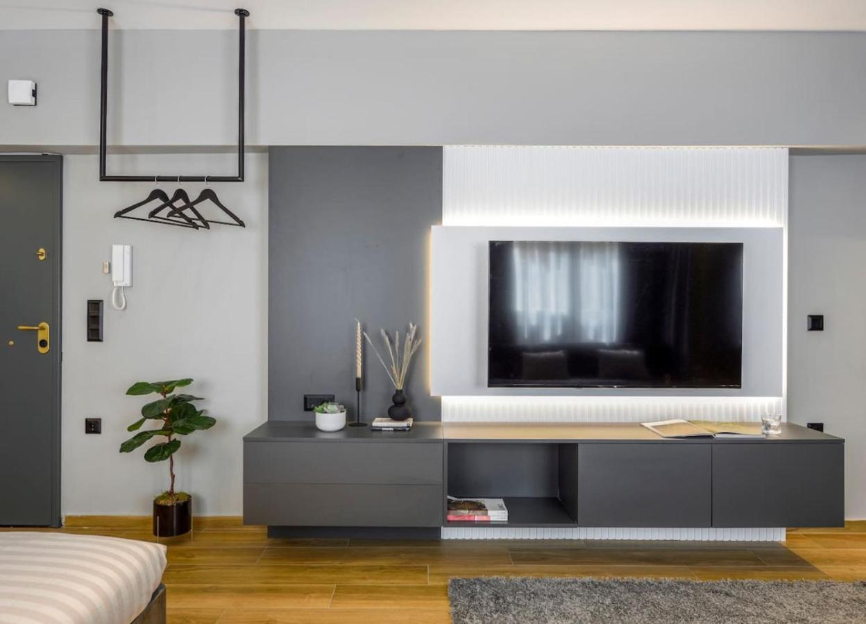 Aristotelian Virtues - Enkrateia Appartement Thessaloniki