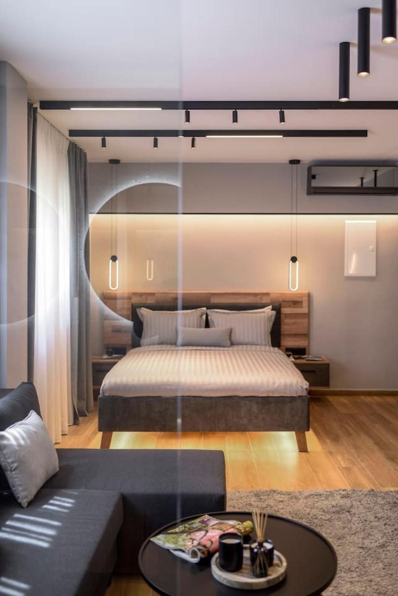 Appartement Aristotelian Virtues - Enkrateia *
