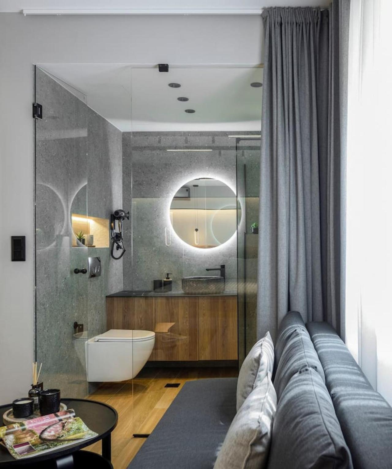 Aristotelian Virtues - Enkrateia Appartement