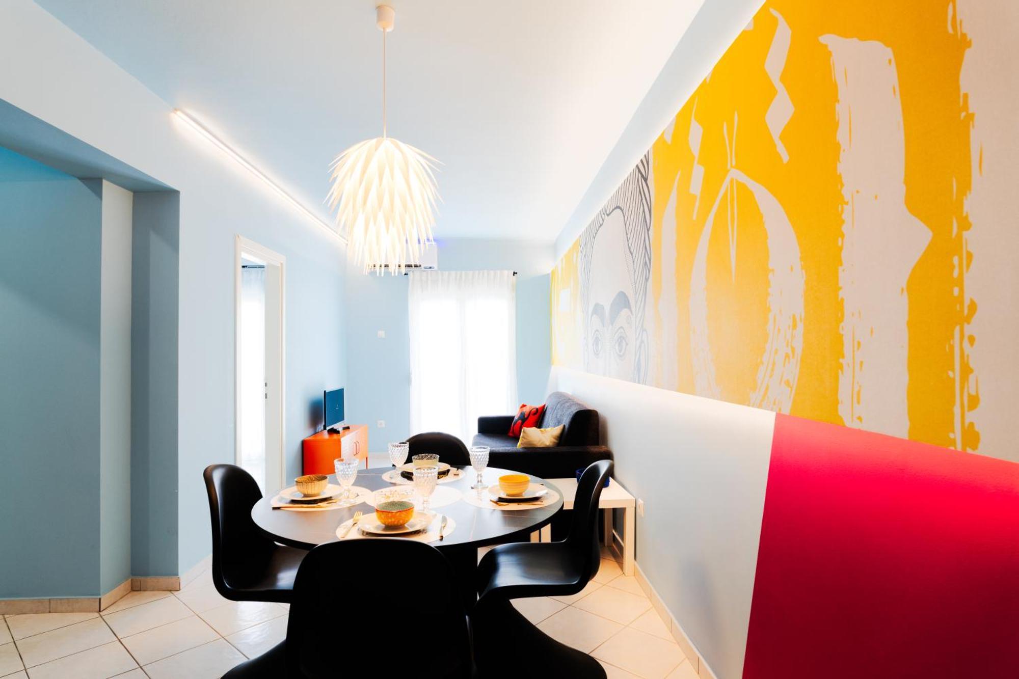 The Muse Flat In Just A Few Steps Away From Museums And Helexpo Daire *