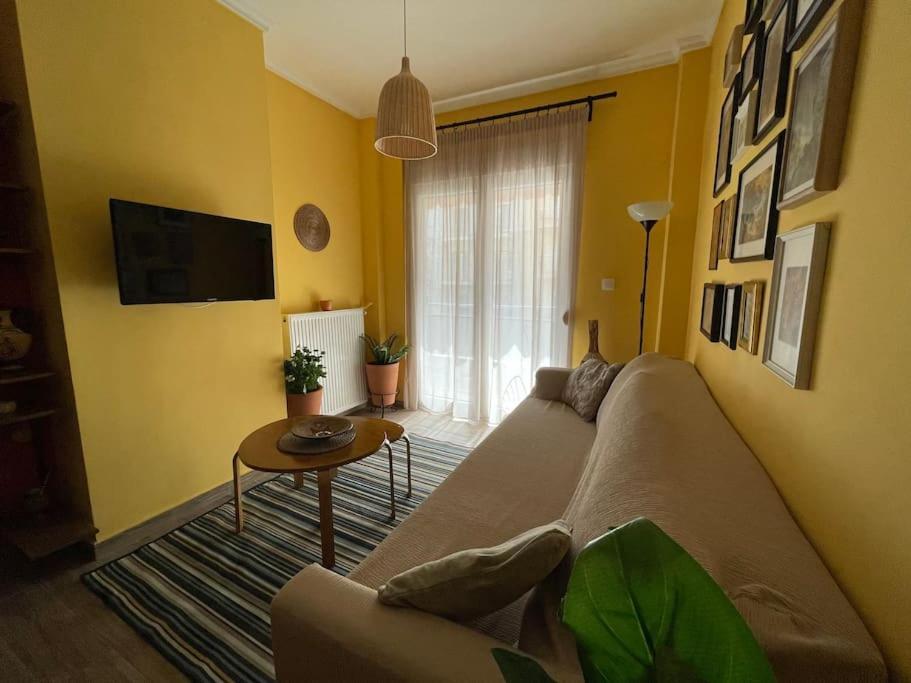Elpiriana's Modern House In Apartment Thessaloniki