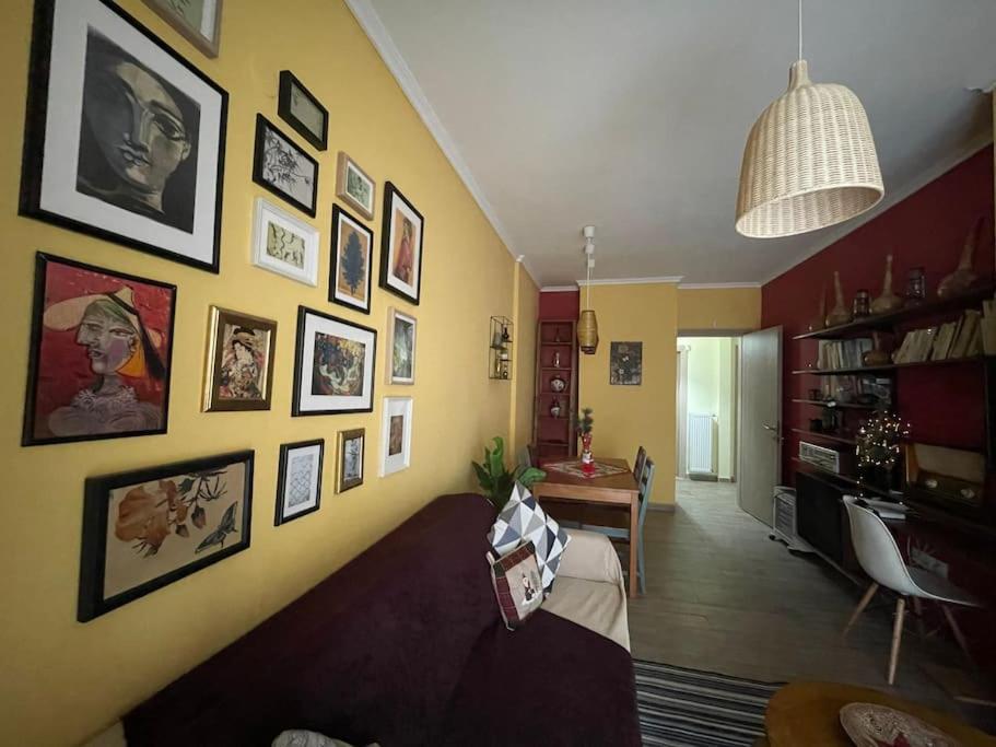 Elpiriana's Modern House In Apartment