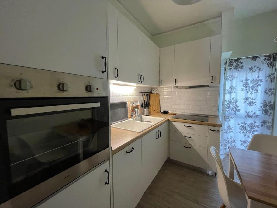 Elpiriana's Modern House In Apartamento *