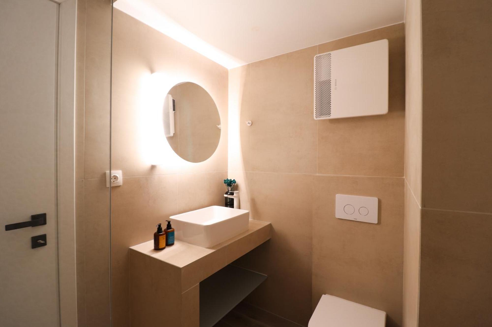 F & B Collection - Apartment