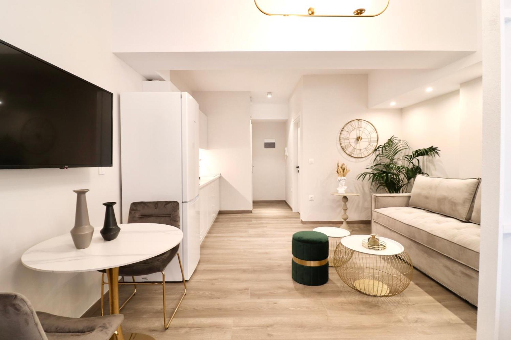 Apartment F & B Collection - *