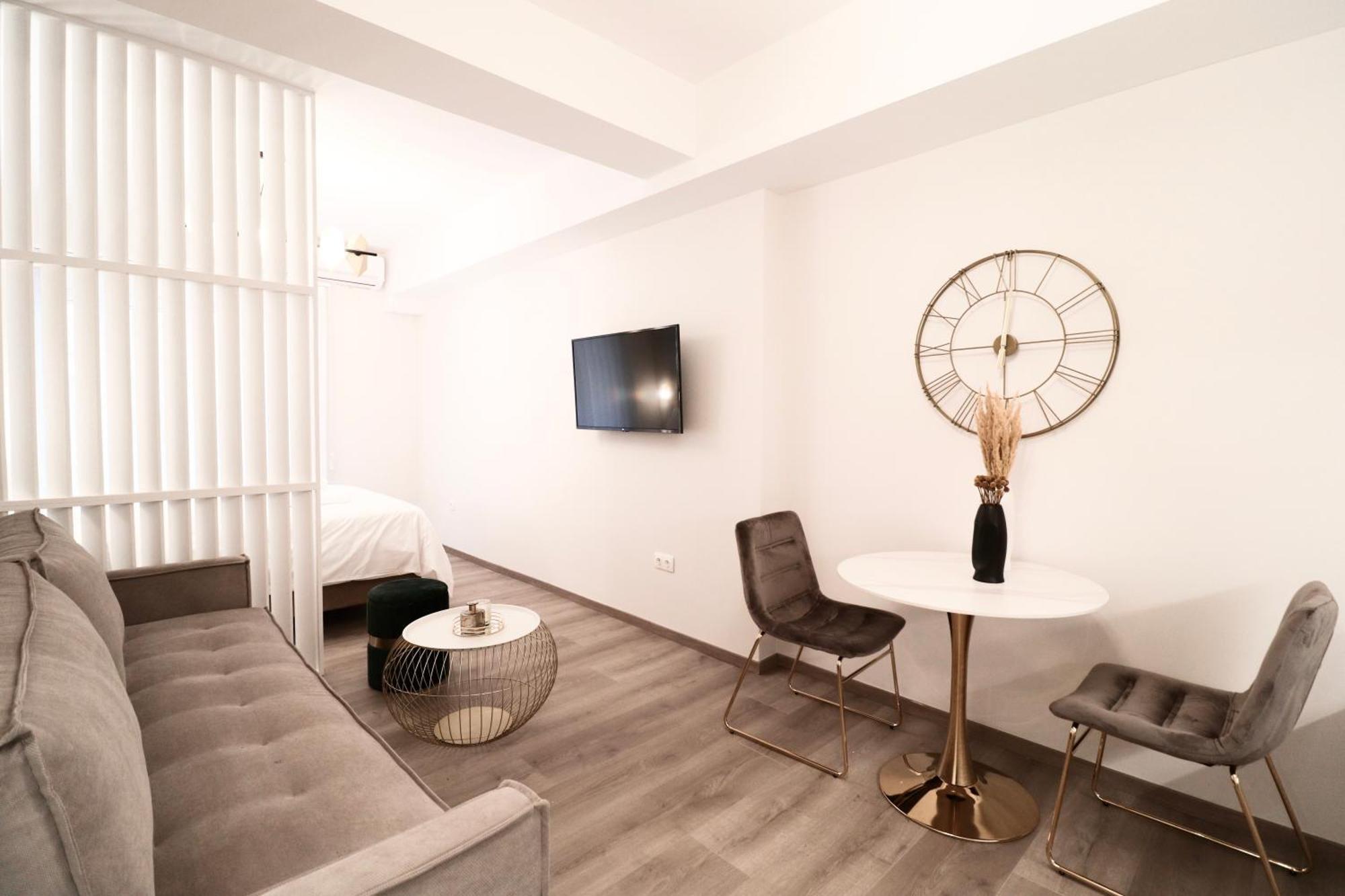 F & B Collection - Apartment