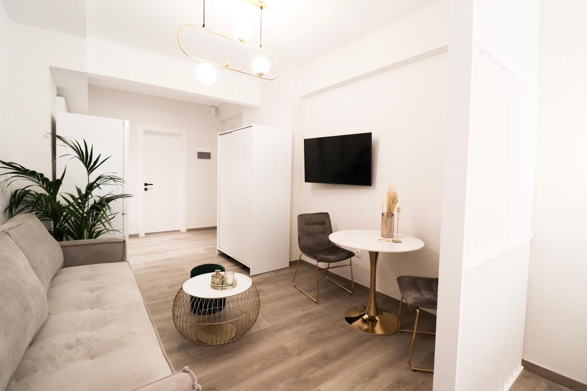 F & B Collection - Apartment