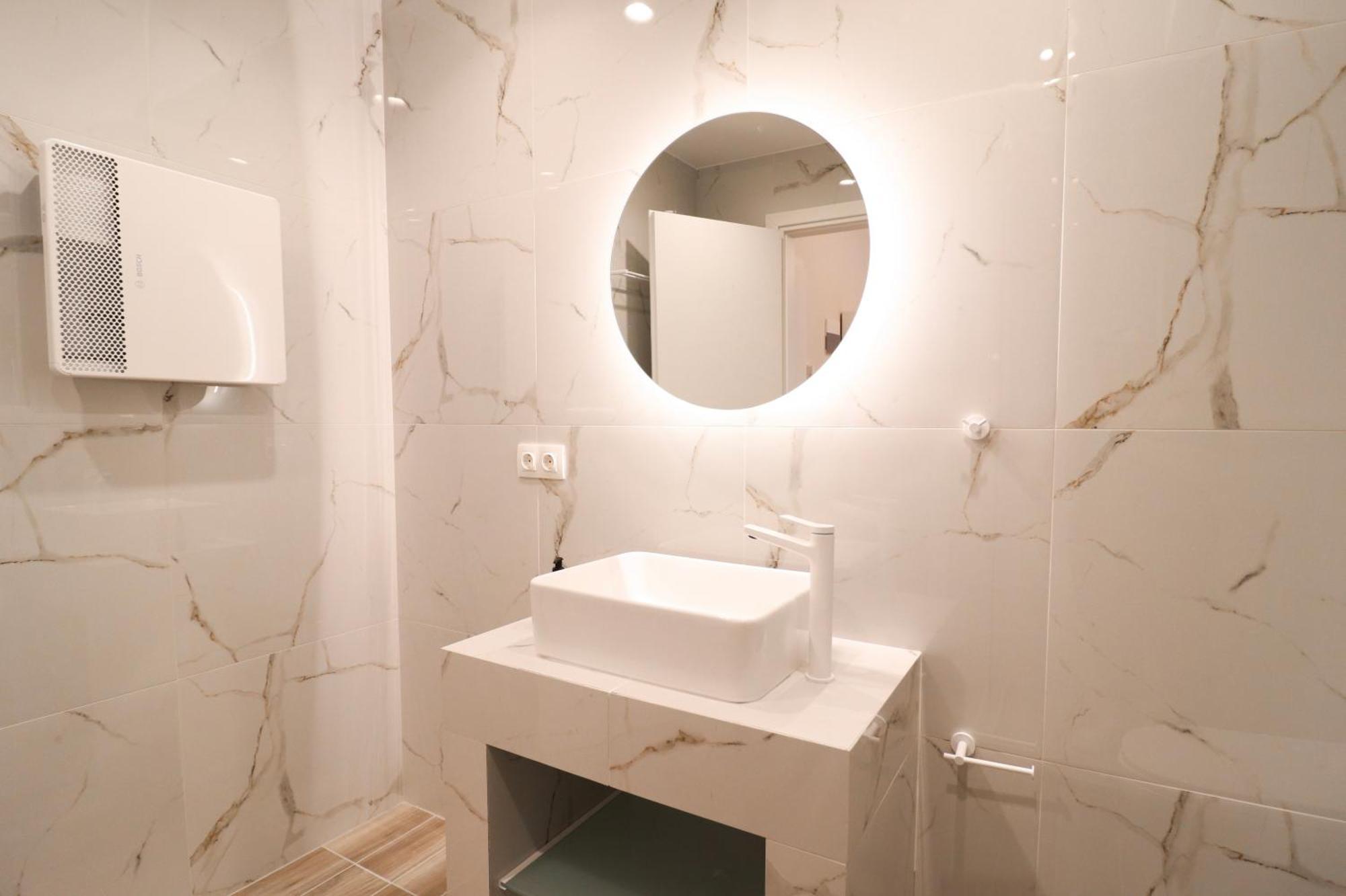F & B Collection - Apartment *