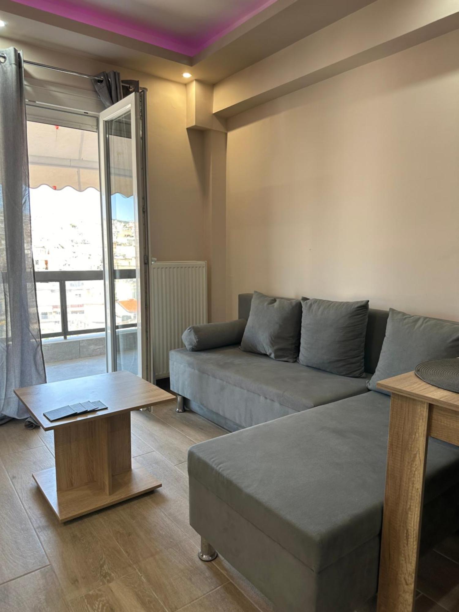 Minimalist W/ View Apartment Thessaloniki