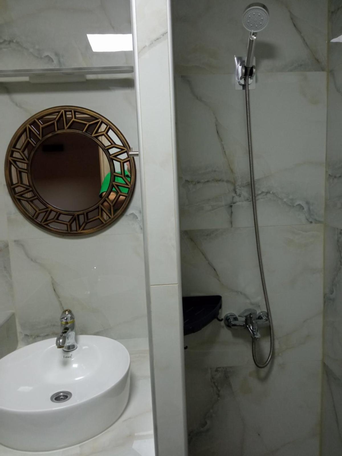 Căn hộ Polit Luxury Aprt 2 Bedrooms