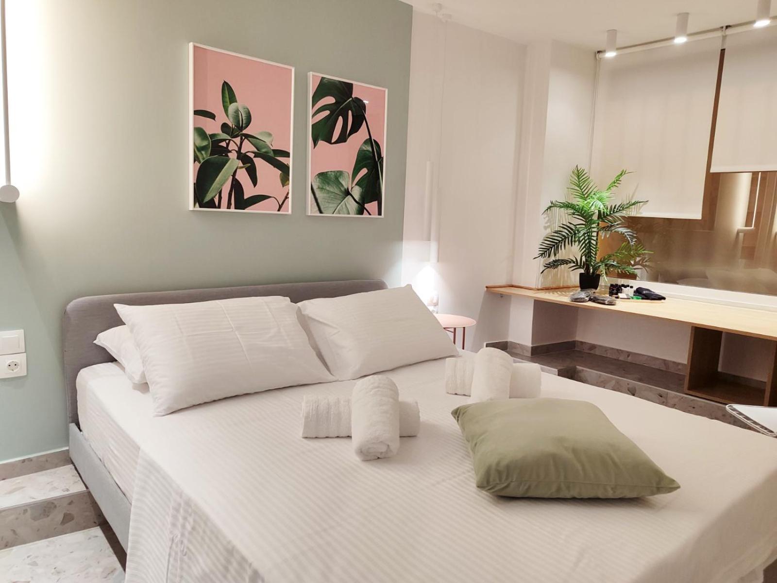 The Glass House Apartment *