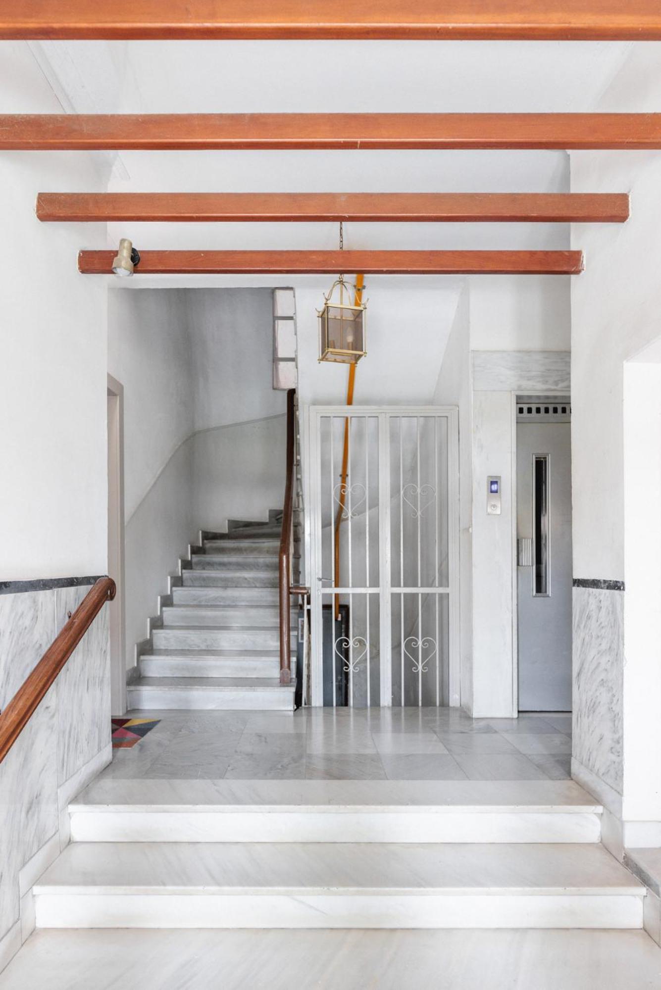 Navarinou Hideaway Apartment *