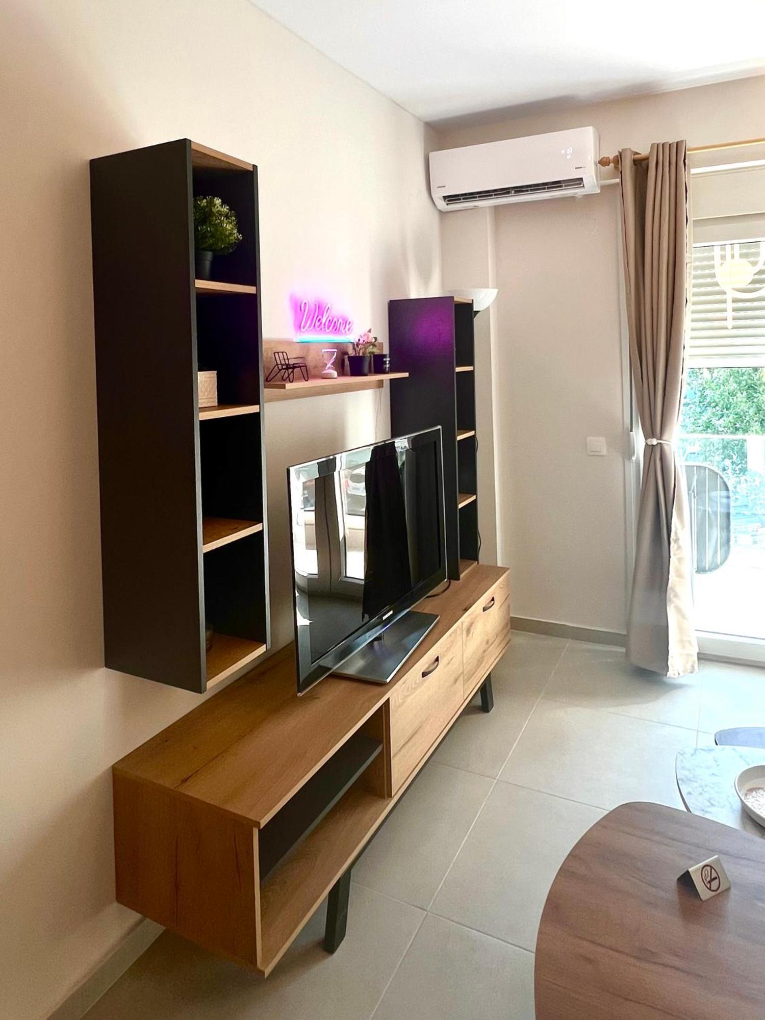 Apartment Av Luxury 2 *