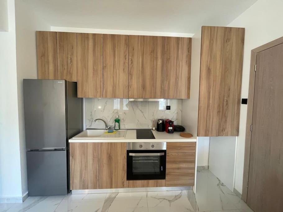 Luxury No1 Ladadika