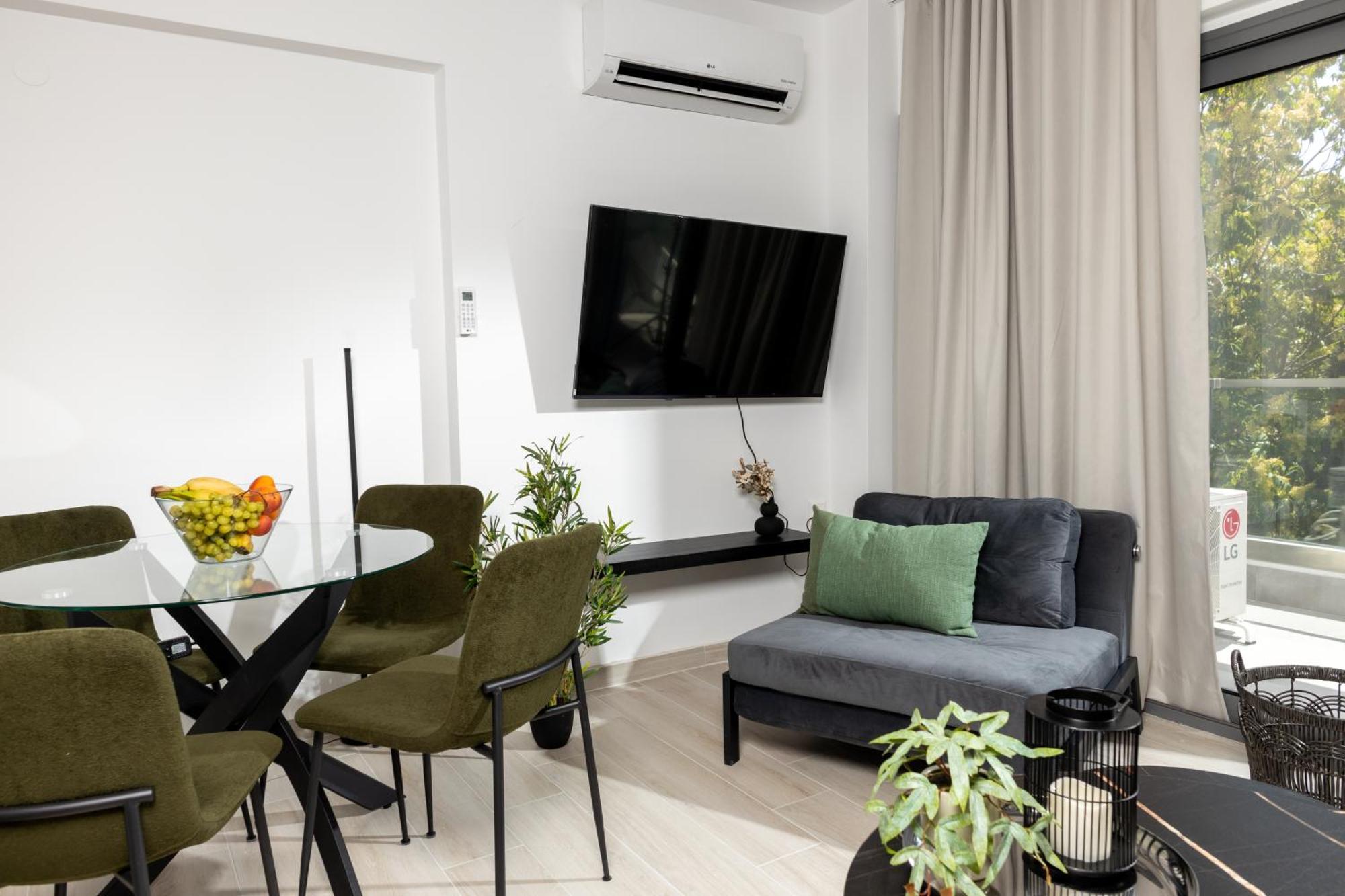 Velvet Luxury In The Center By Binobi! * Thessaloniki