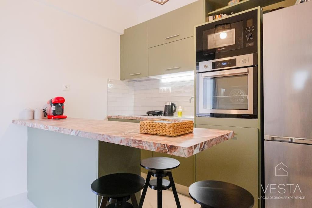 Theofilos Urban Apartment, Close To Center Căn hộ *