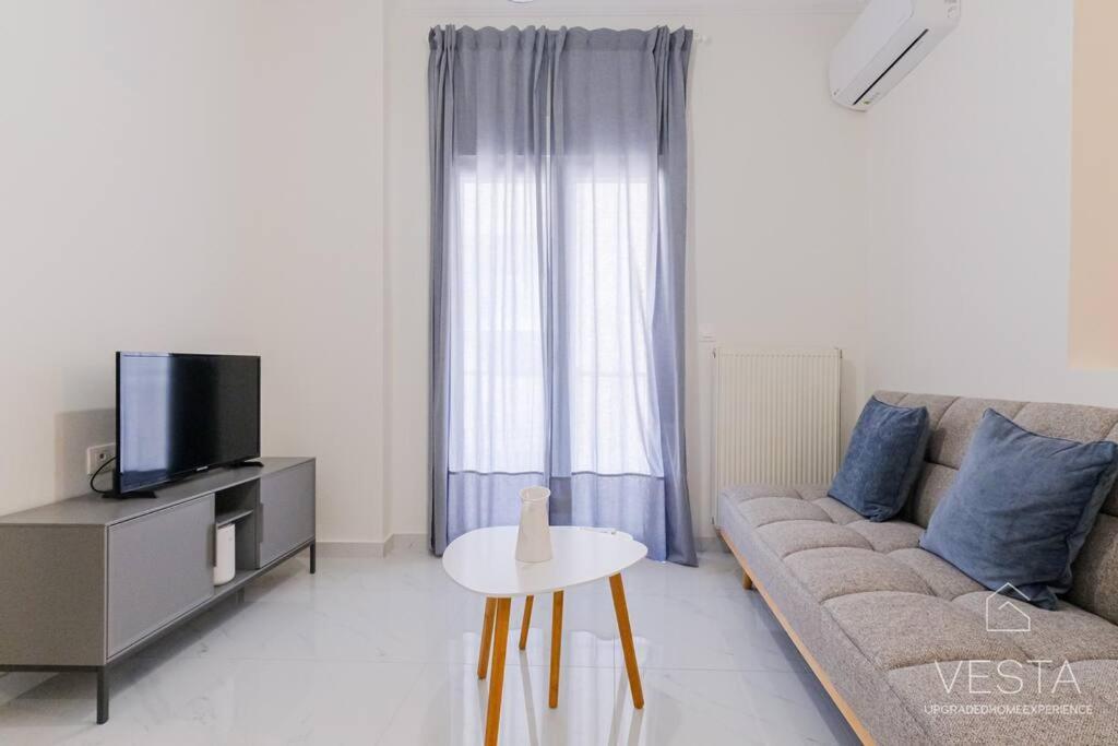 Theofilos Urban Apartment, Close To Center Căn hộ