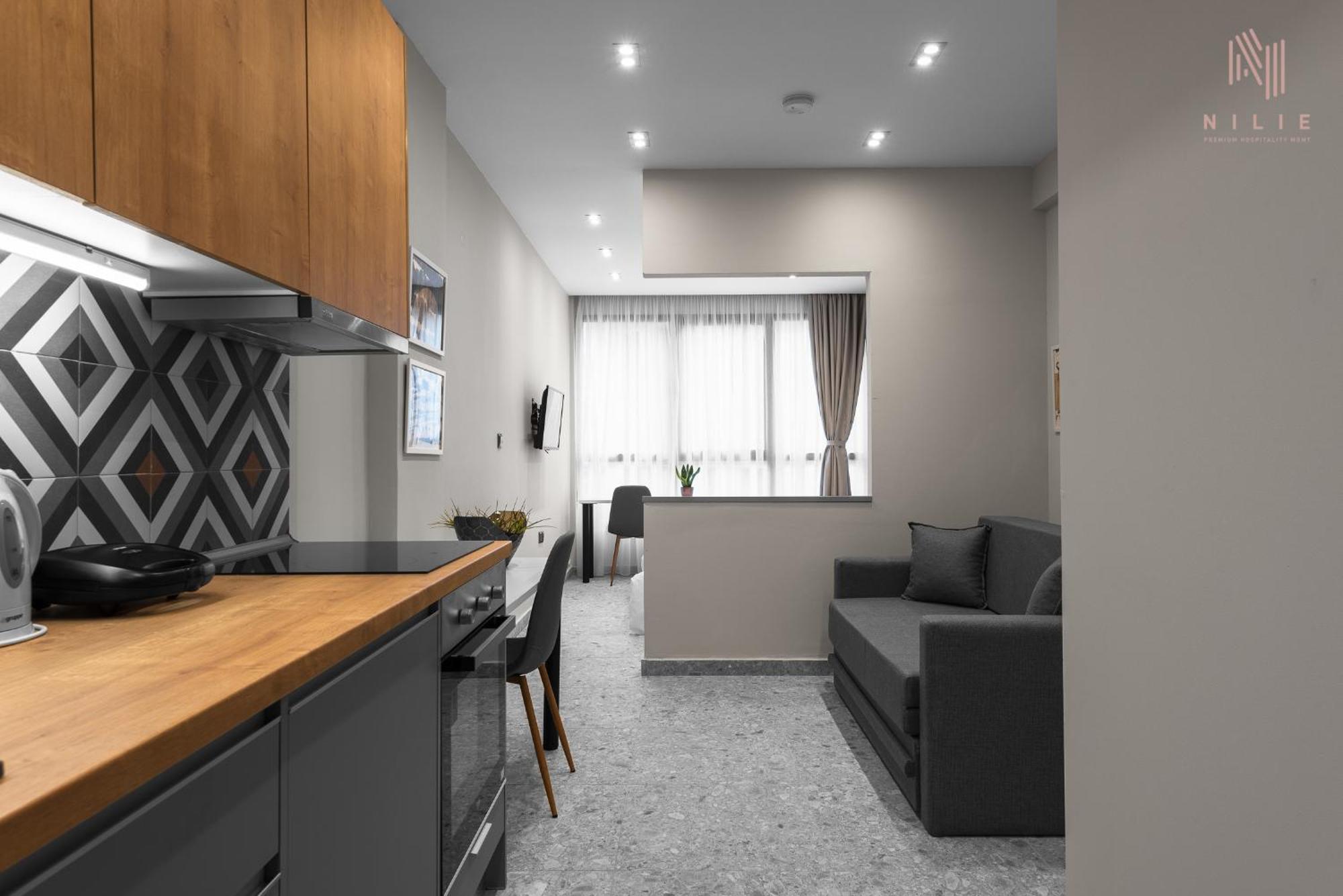 Avenue, Nilie Hospitality Mgmt Apartment