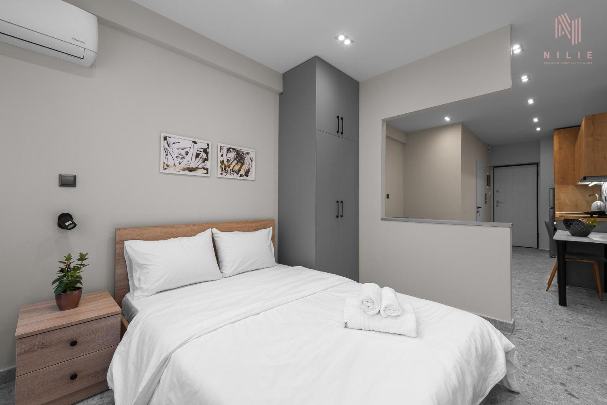 Avenue, Nilie Hospitality Mgmt Apartment