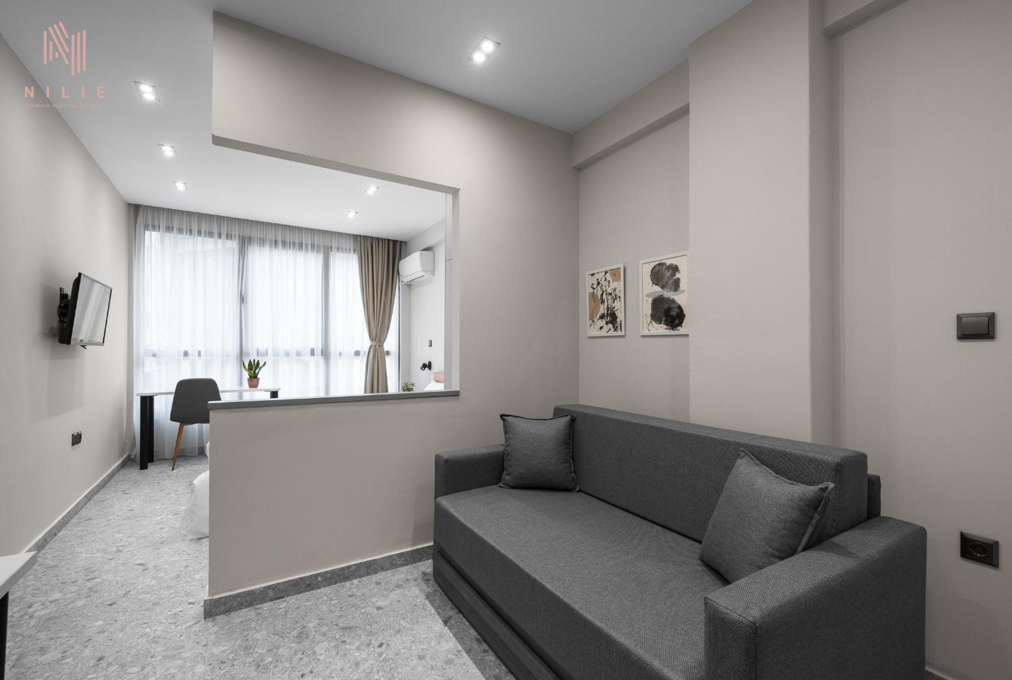 Avenue, Nilie Hospitality Mgmt