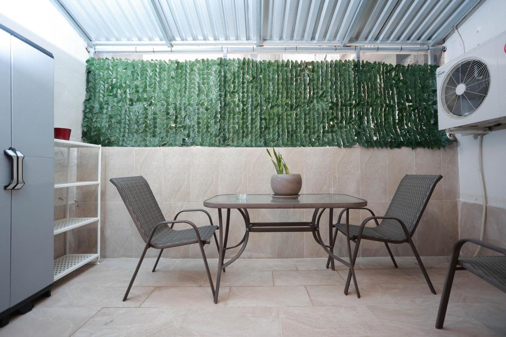 Orion White Tower Apartment *