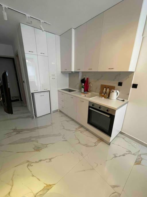 Luxury Ladadika