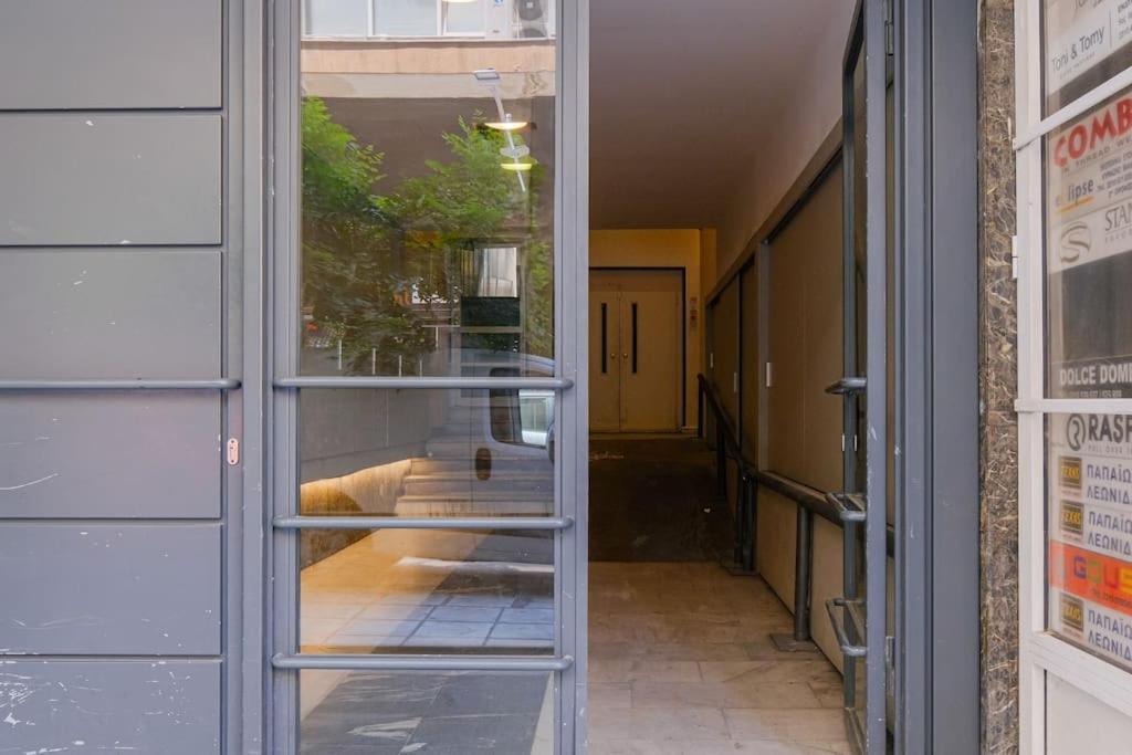 Roofline Downtown Residence, Vesta Philoxenia *